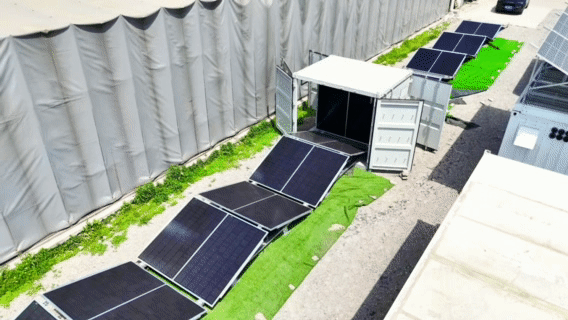Foldable power generation and energy storage warehouse